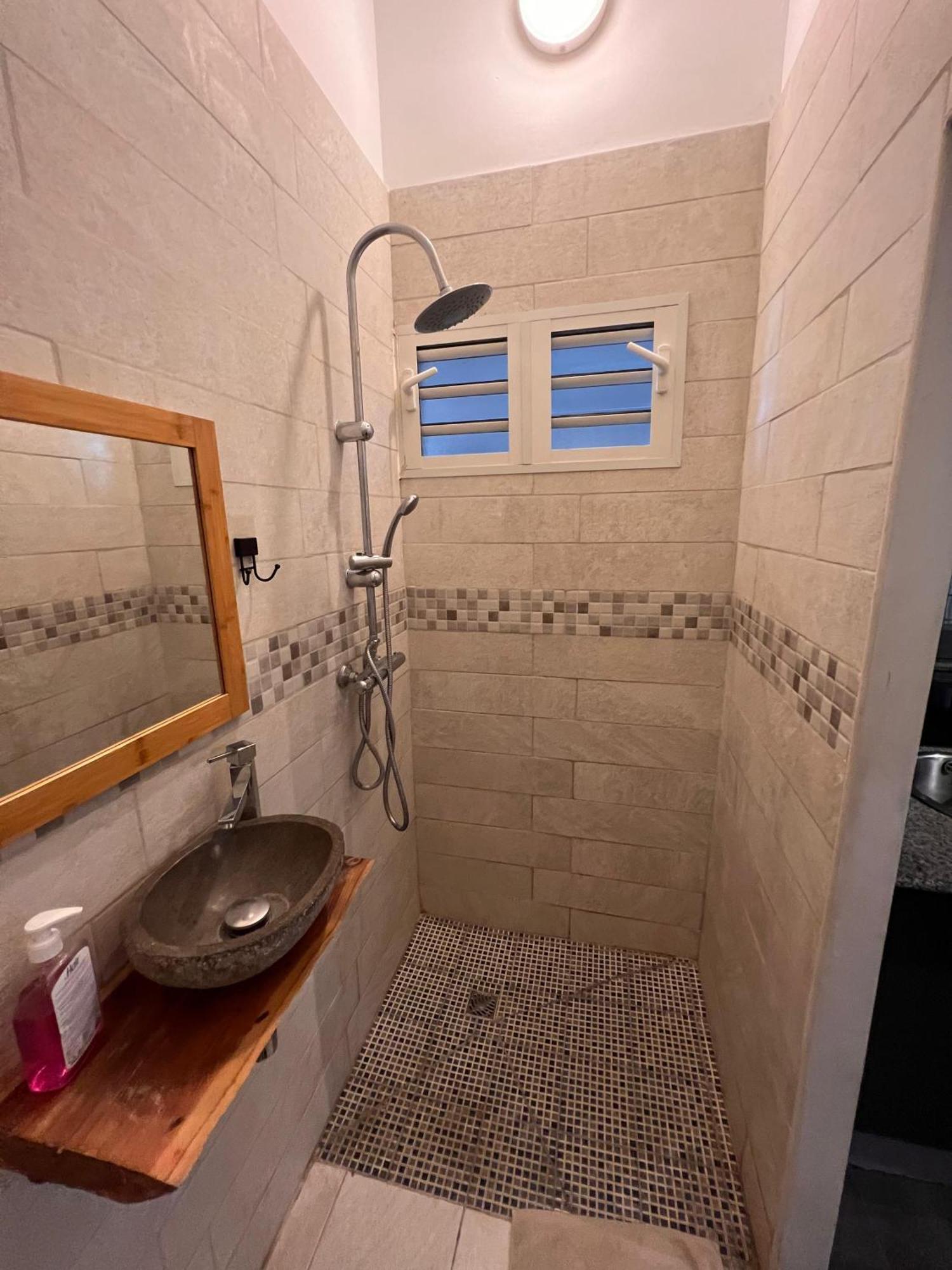 Appartement L'Escale Zen à Saint Pierre Extérieur photo